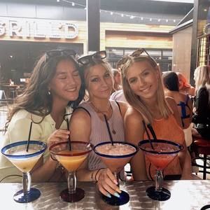 Meet your Posher, Lily